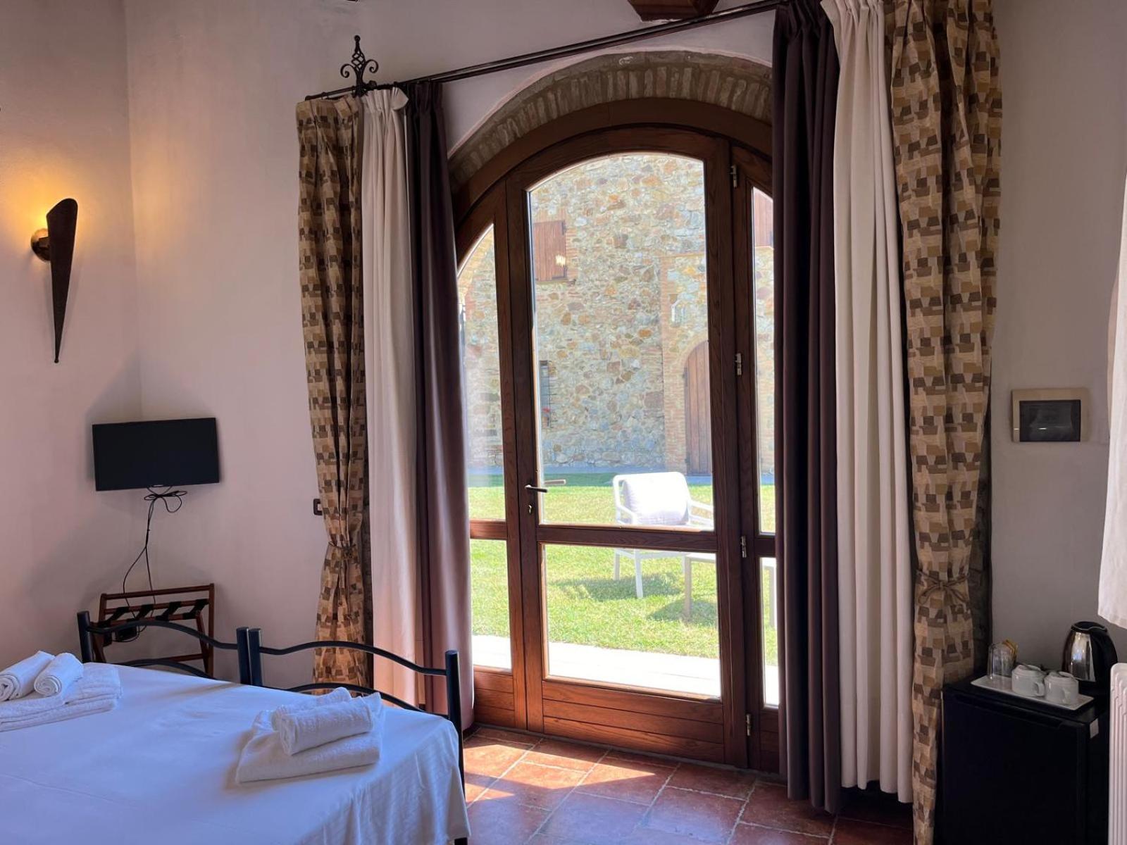 Aia Leccioni Agroturismo