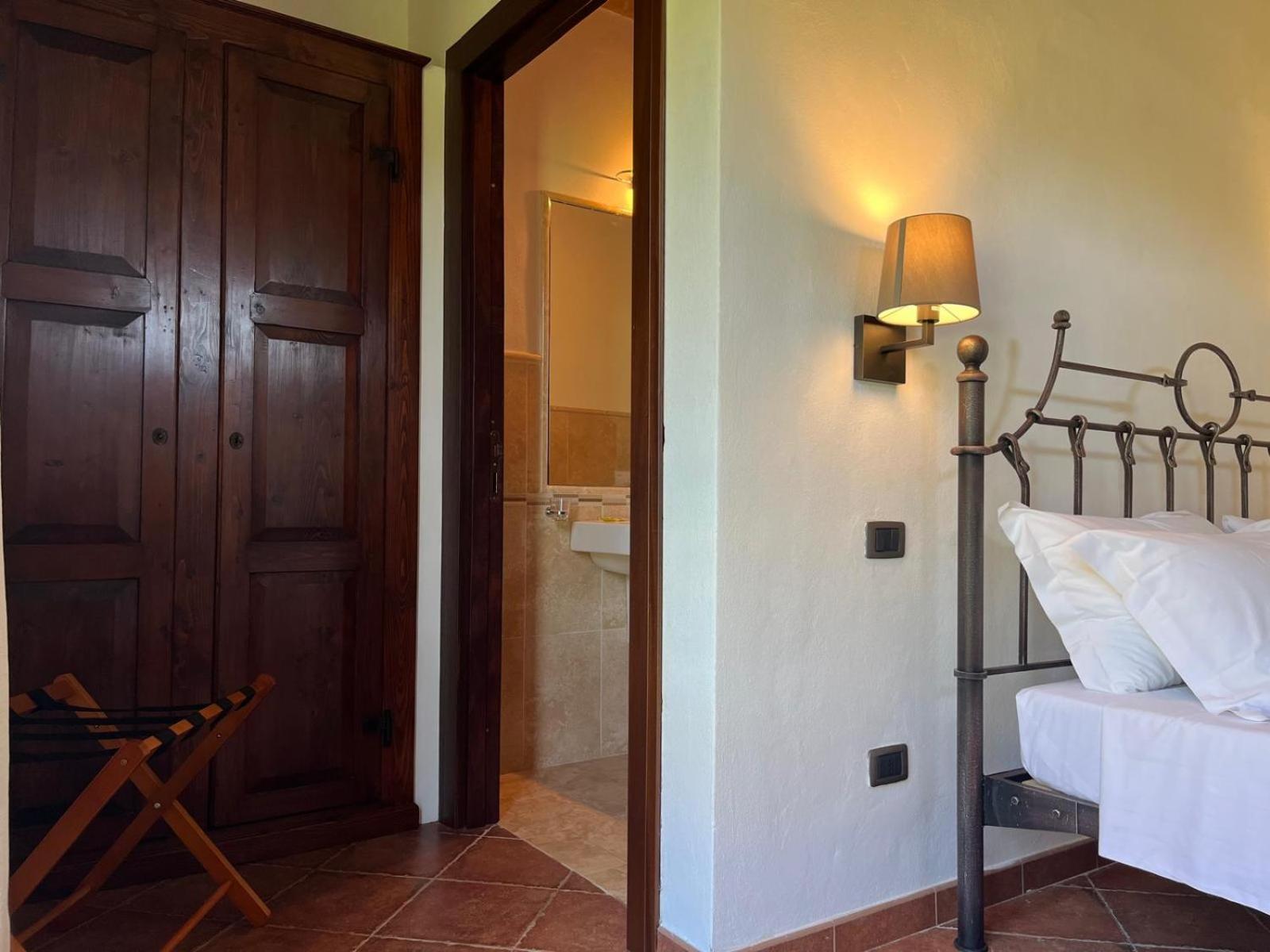 Aia Leccioni Agroturismo